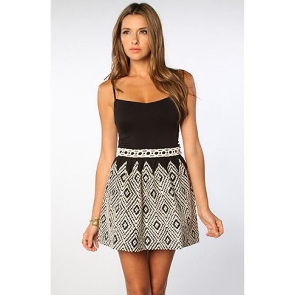 Free People Embroidered Mini Skirt Small - Picture 2 of 8